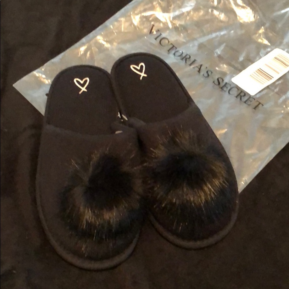 Victoria Secret Pom Pom slippers